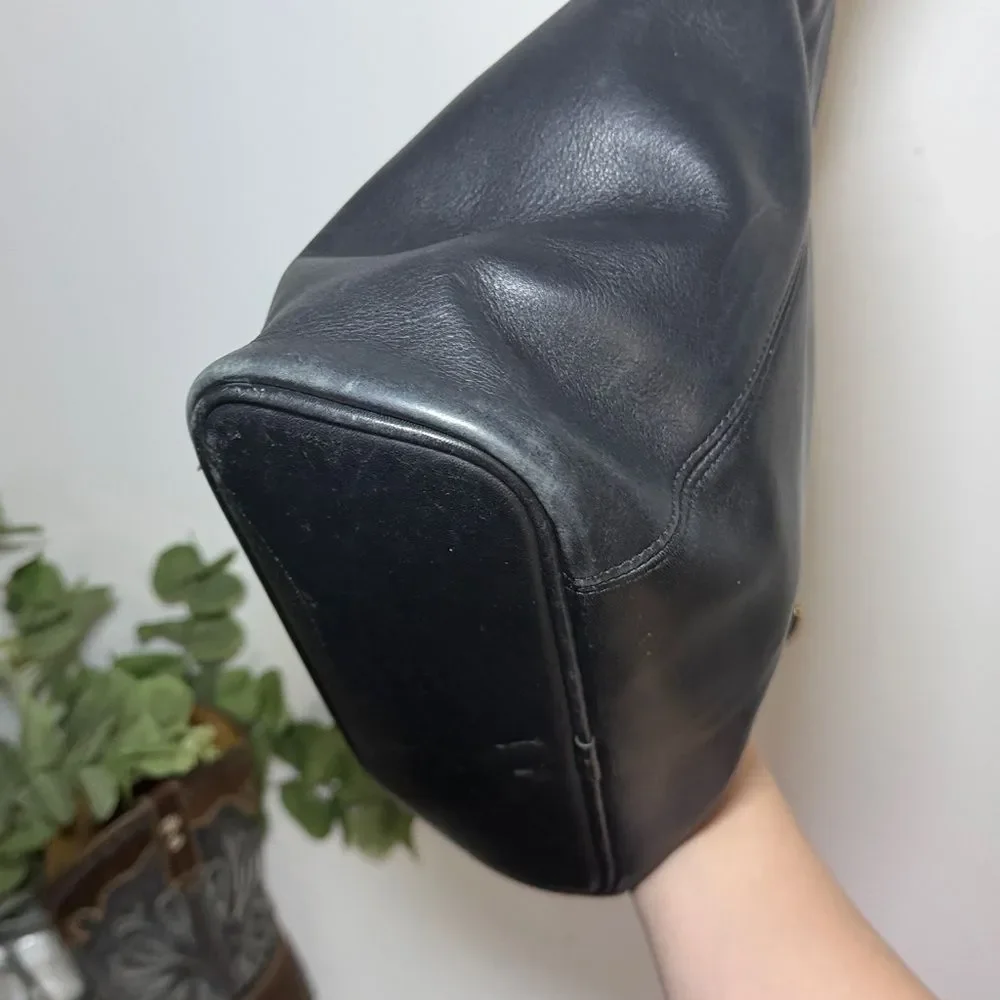 Vintage Coach Erickson Bucket Bag Soho Black Leather Shoulder Purse